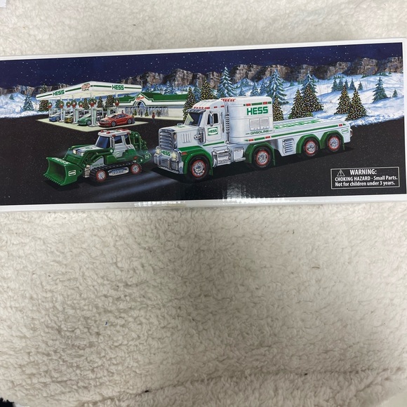 Vintage Hess 2013 Toy Truck and Tractor New In Box-Never Opened - Picture 1 of 5